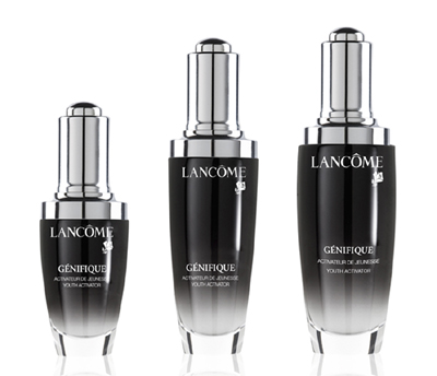     被业界誉为“开创护肤品新纪元”的Lanc&ocirc;me兰蔻“小黑瓶”精华肌底液在全球范围内都掀起了惊人的热潮。宜人的独特质地和革命性的科技配方和无与伦比的使用效果、都使得“小黑瓶”备受全球爱美女性的青睐，