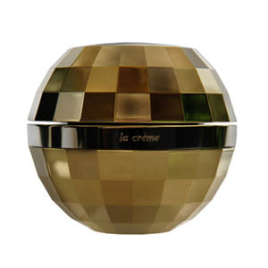 顶级美妆品牌clé de peau BEAUT&Eacute; CPB肌肤之钥，自1982年诞生以来，不断开创美妆界的传奇故事，2012年更为庆祝全球CPB肌肤之钥30周年庆，特别推出全美妆市场上至今最高收藏价纪录的顶级乳霜「金致乳霜三十周